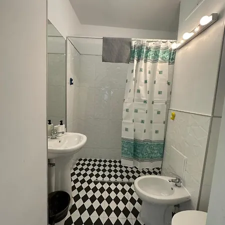 70 Βουκουρέστι